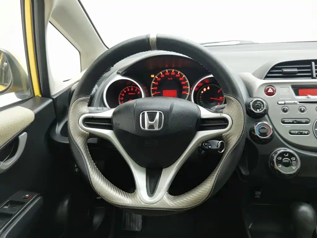Honda Fit 2013 — фото 11