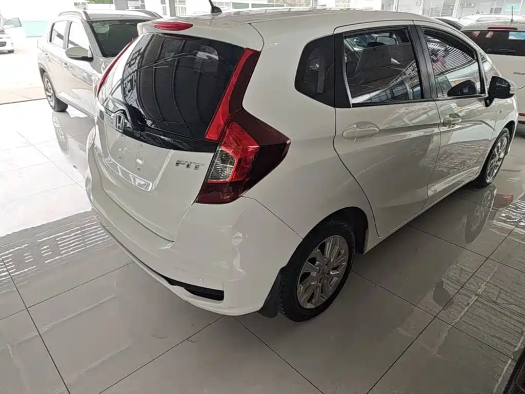 Honda Fit 2018 — фото 7