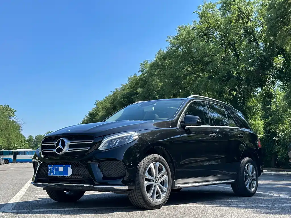 Mercedes-Benz GLE 2017 — фото 1