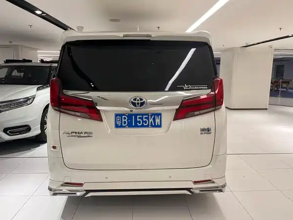 Toyota Alphard 2023
