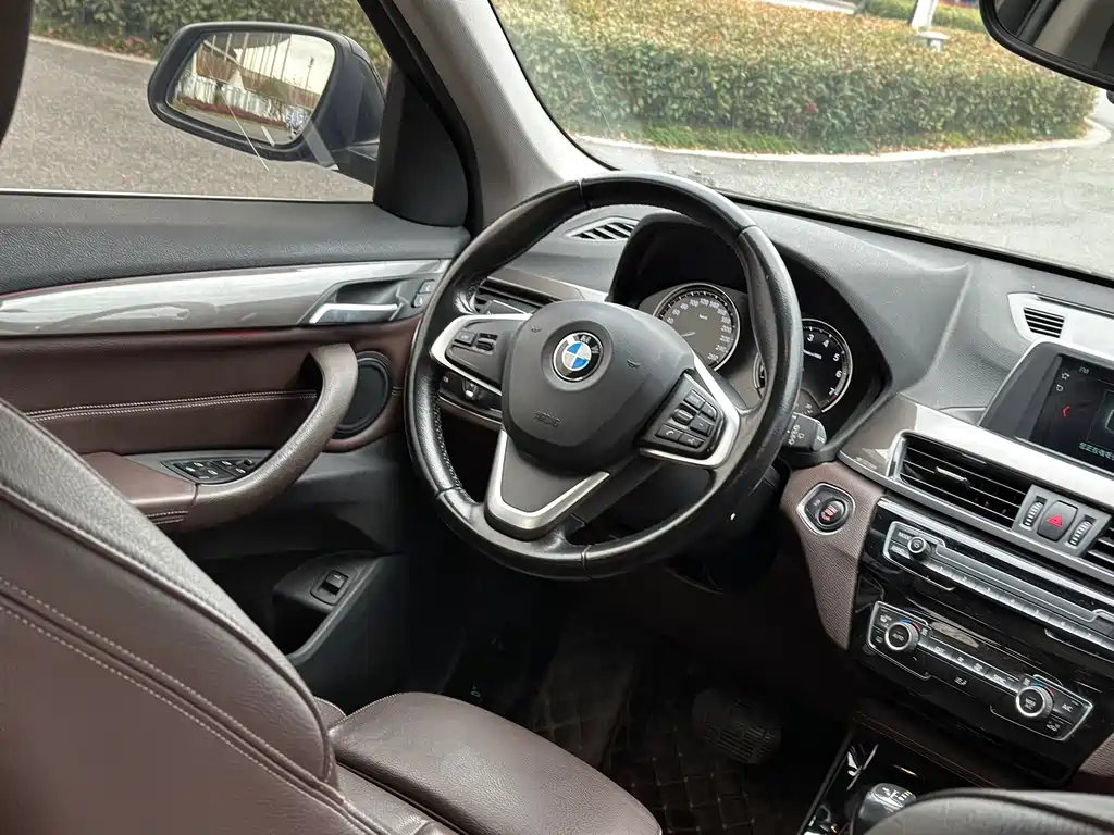 BMW X1 2019 — фото 13