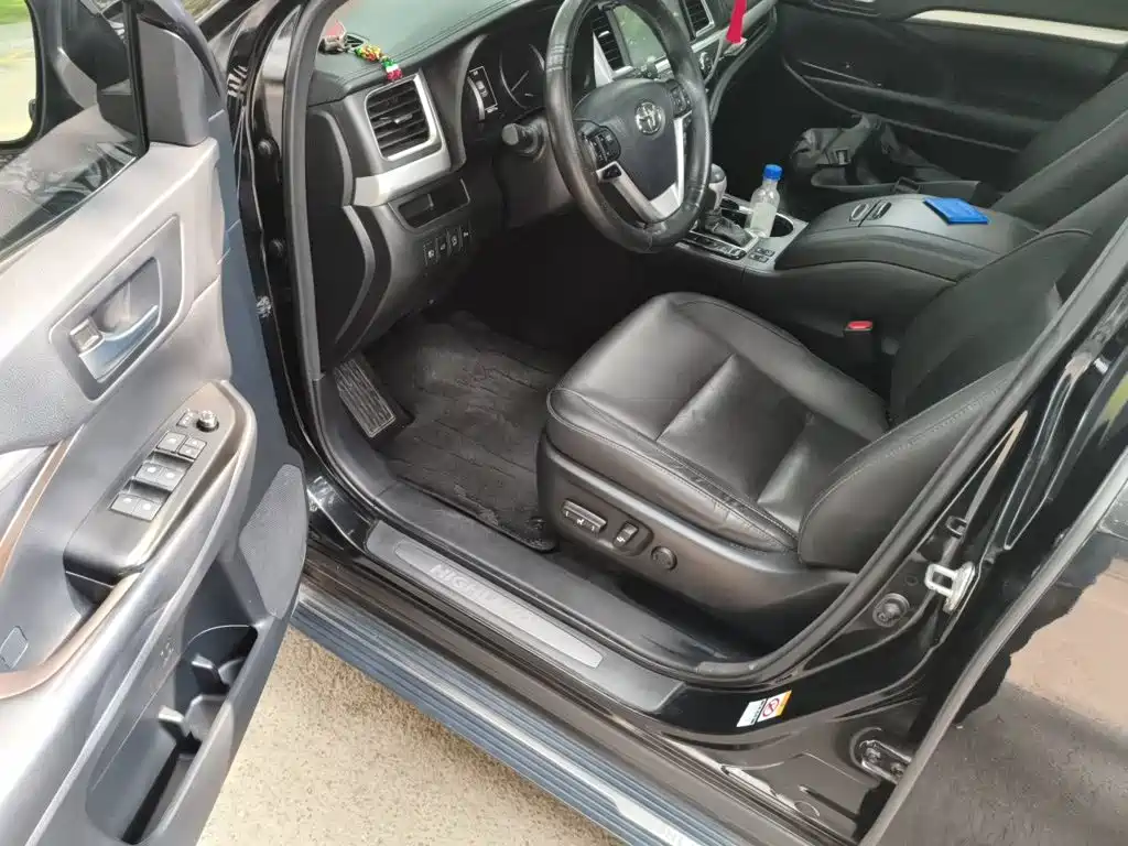 Toyota Highlander 2018 — фото 12