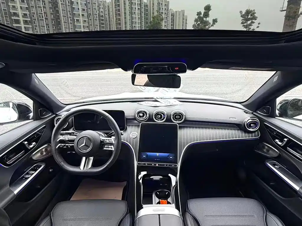 Mercedes-Benz C-Class 2024
