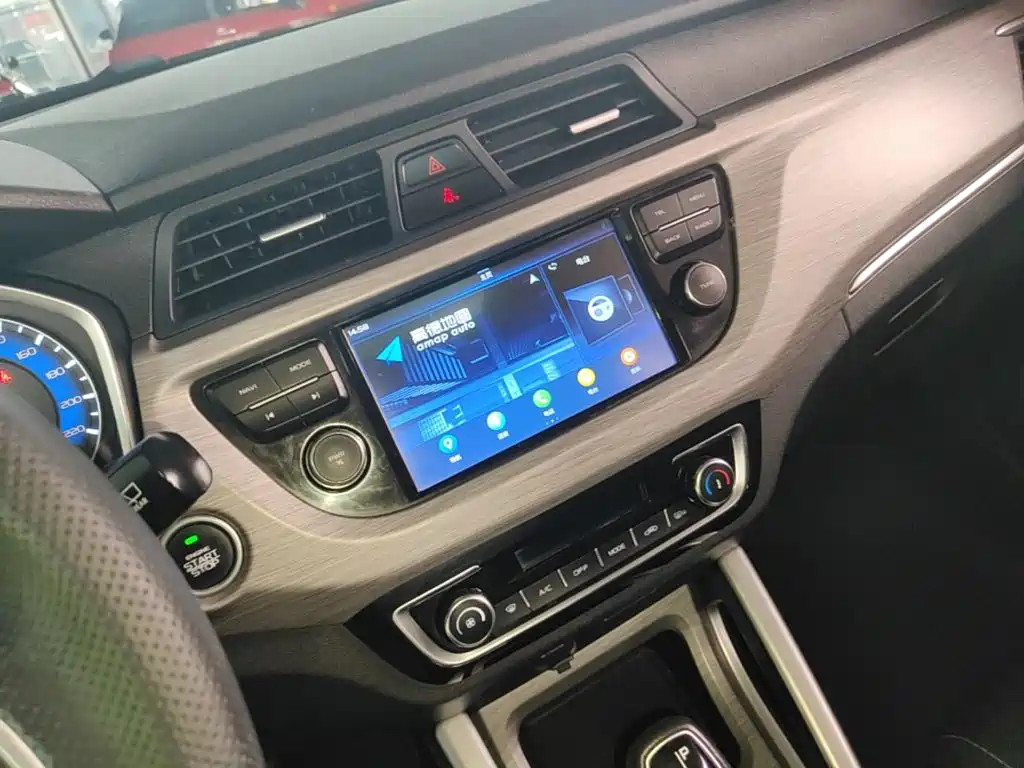 Geely Vision X3 2018 — фото 13