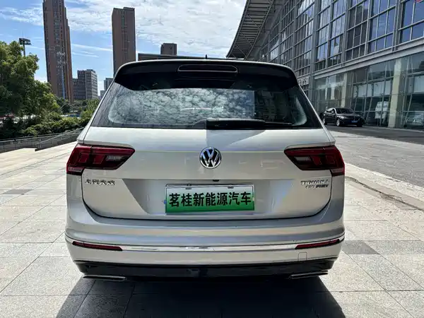 Volkswagen Tiguan L Plug-In Hybrid 2019