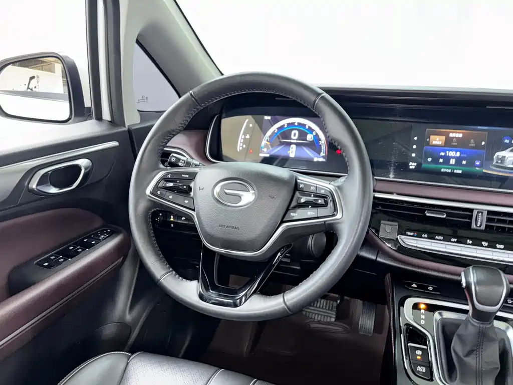 GAC Motor Trumpchi M6 2022 — фото 12