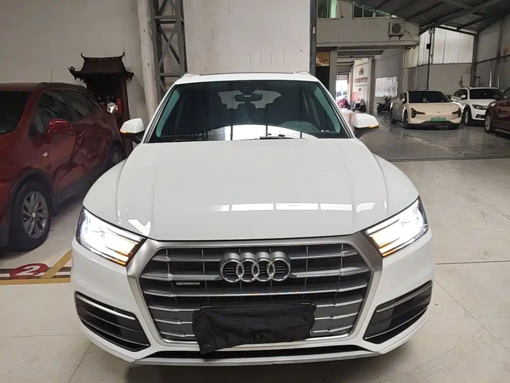 Audi Q5L 2019 — фото 3