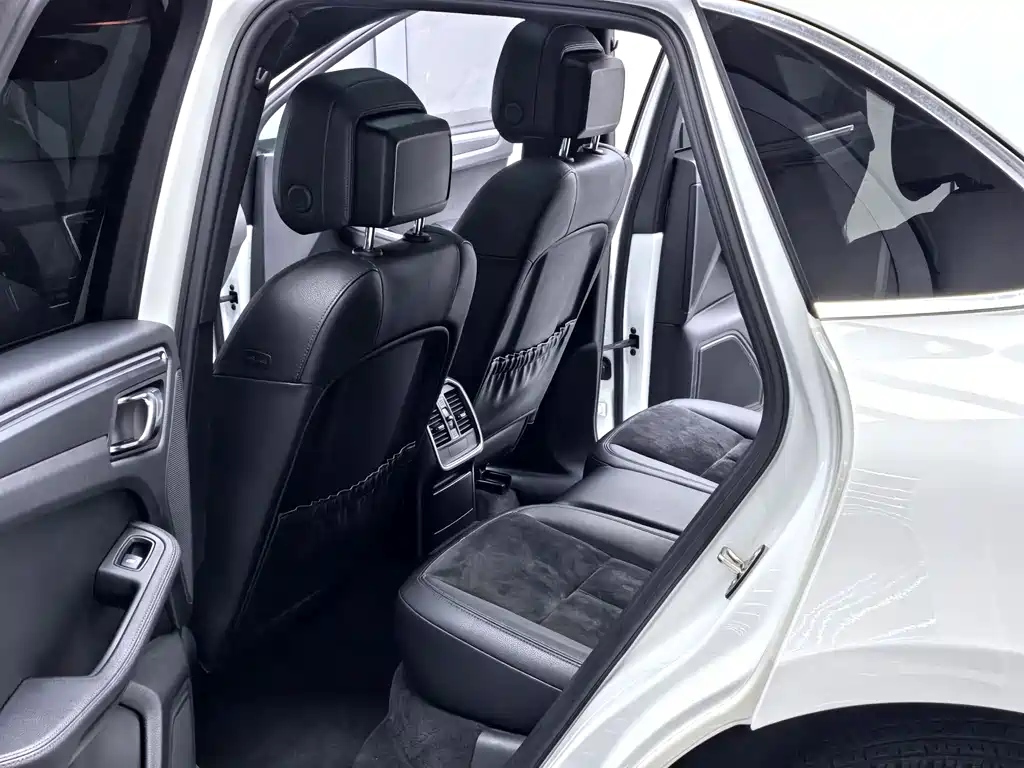 Porsche Macan 2016 — фото 9