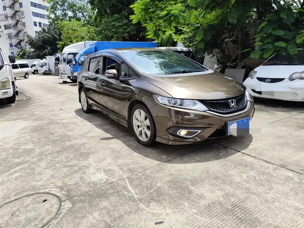 Honda Jade 2016