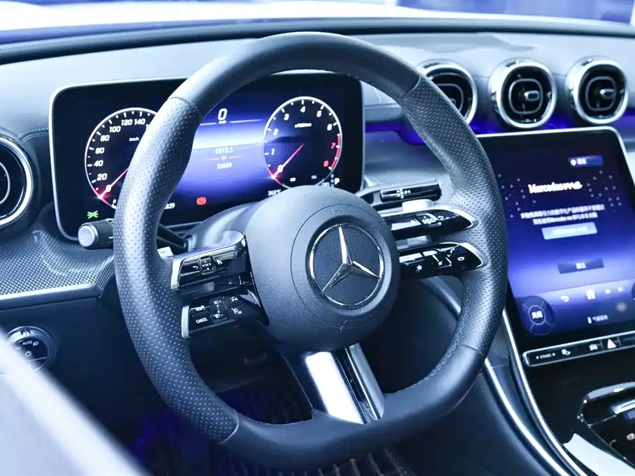 Mercedes-Benz C-Class 2023 — фото 7