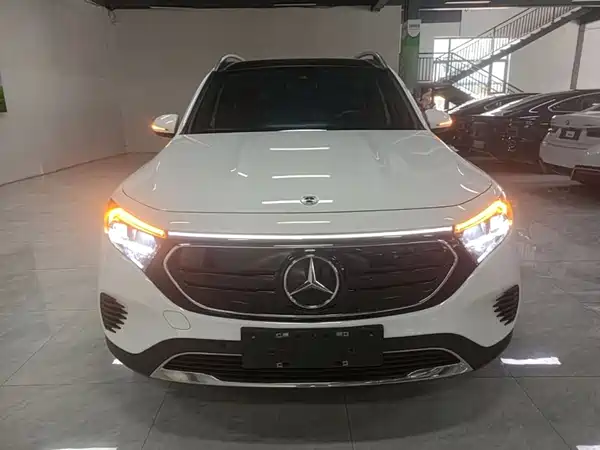 Mercedes-Benz EQB 2024
