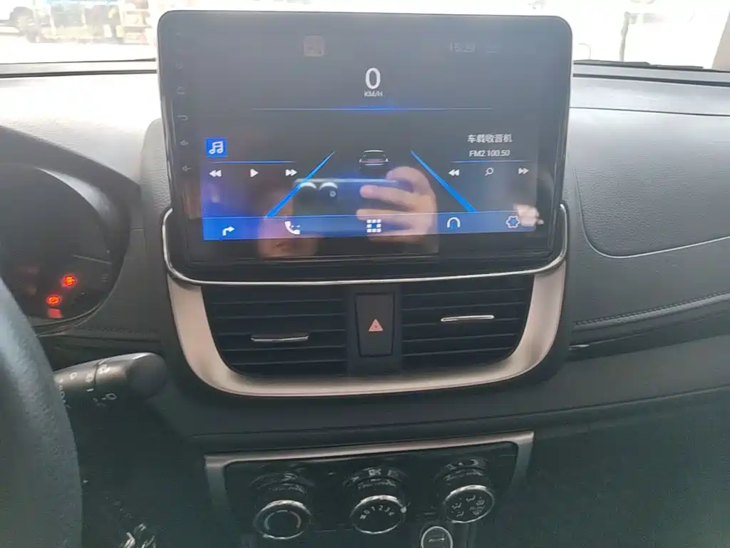 Toyota Yaris L 2020 — фото 13