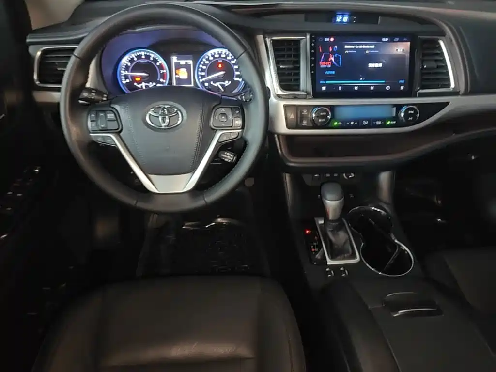 Toyota Highlander 2019 — фото 10