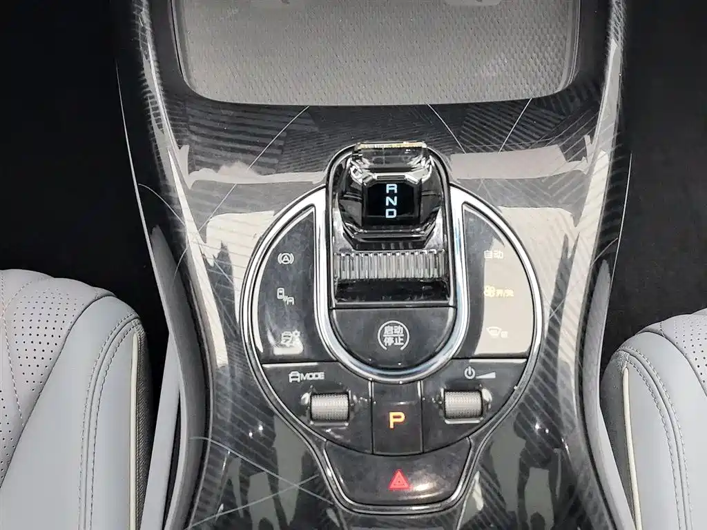 BYD Seal 2023 — фото 13