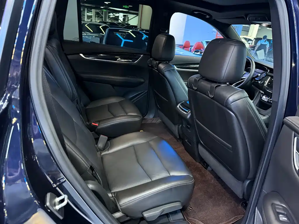 Cadillac XT6 2021 — фото 14