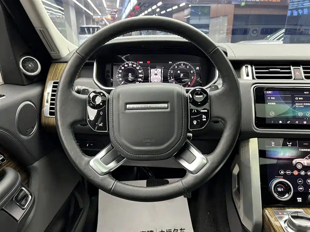 Land Rover Range Rover 2020 — фото 19