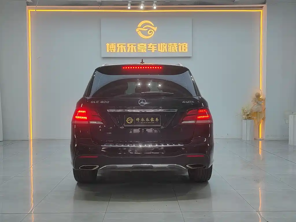 Mercedes-Benz GLE 2016 — фото 15