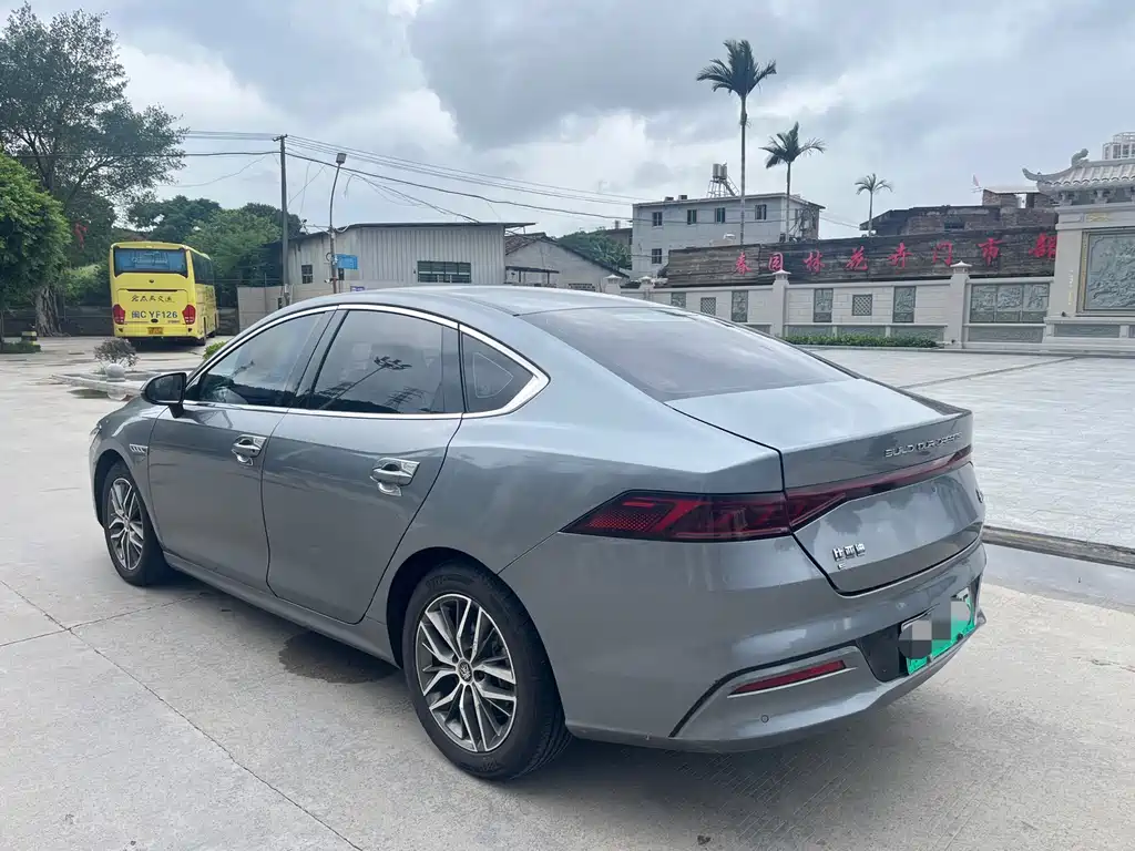 BYD Qin PLUS 2022 — фото 7