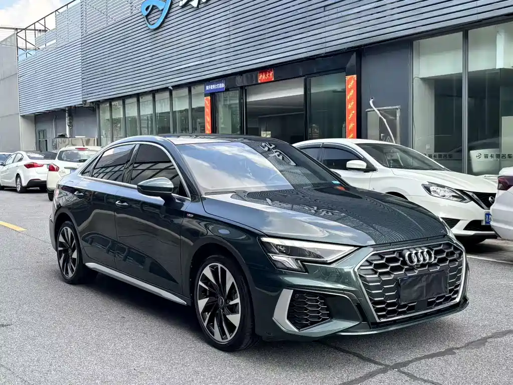 Audi A3 2023 — фото 4
