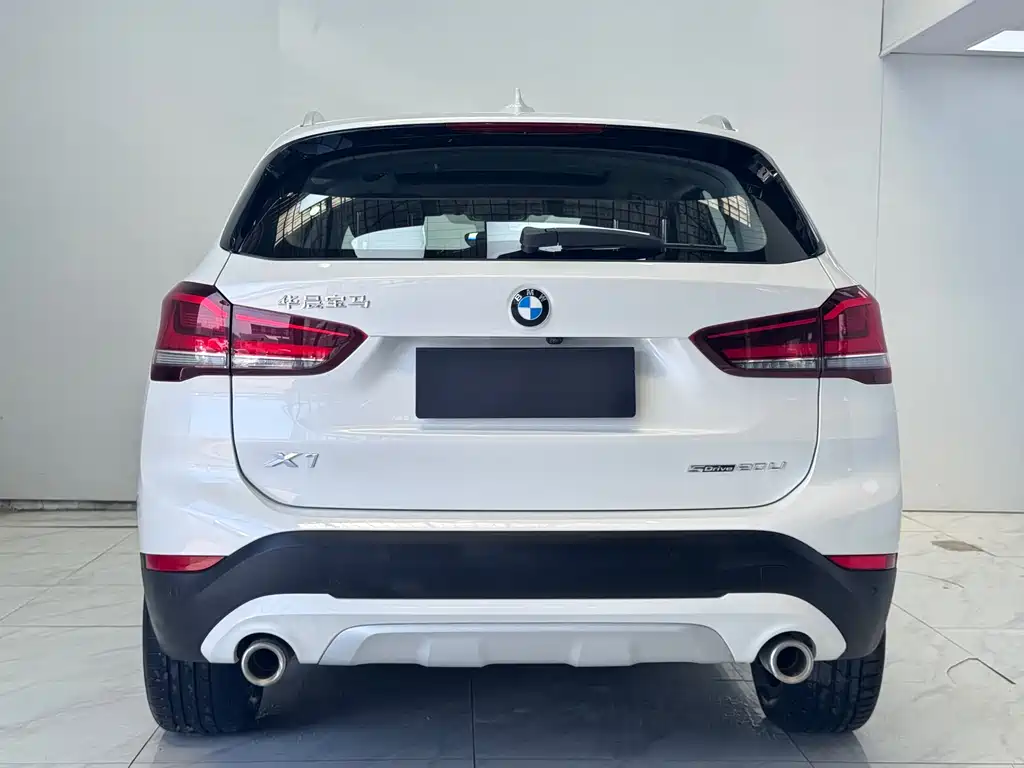 BMW X1 2022 — фото 5