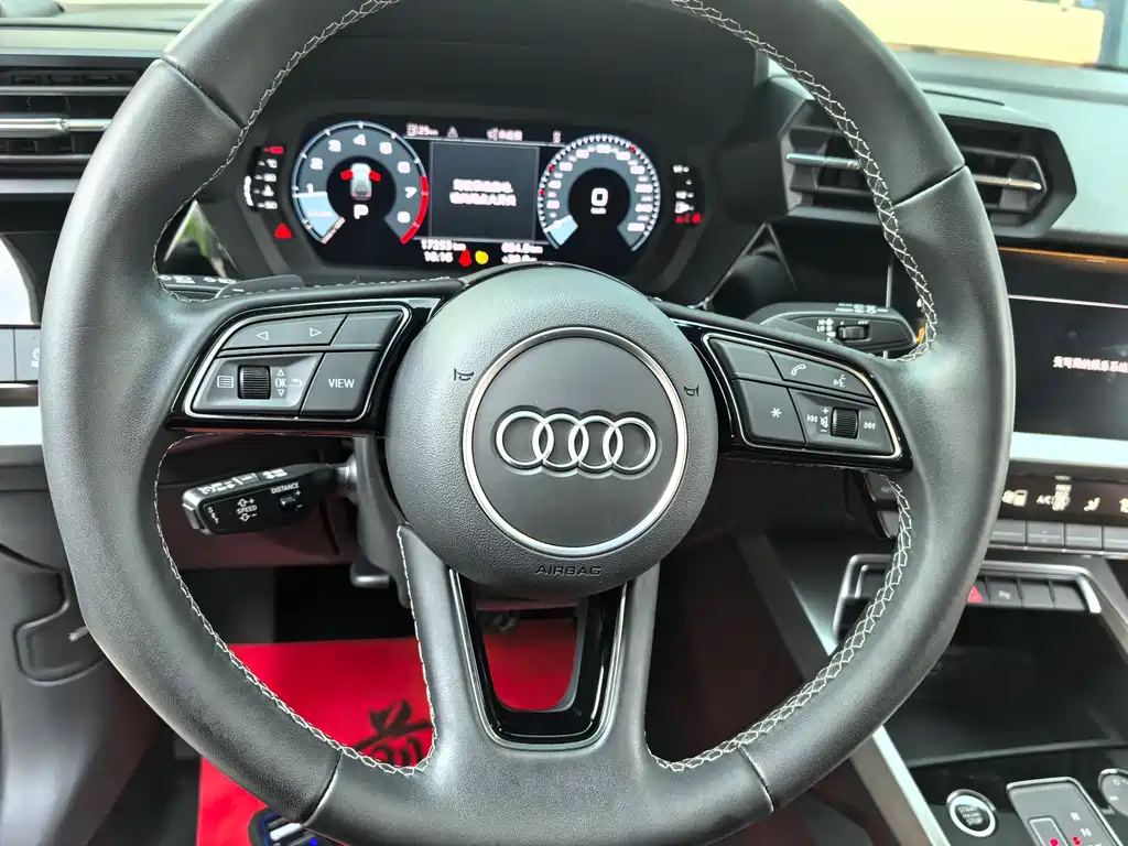 Audi A3 2023 — фото 15