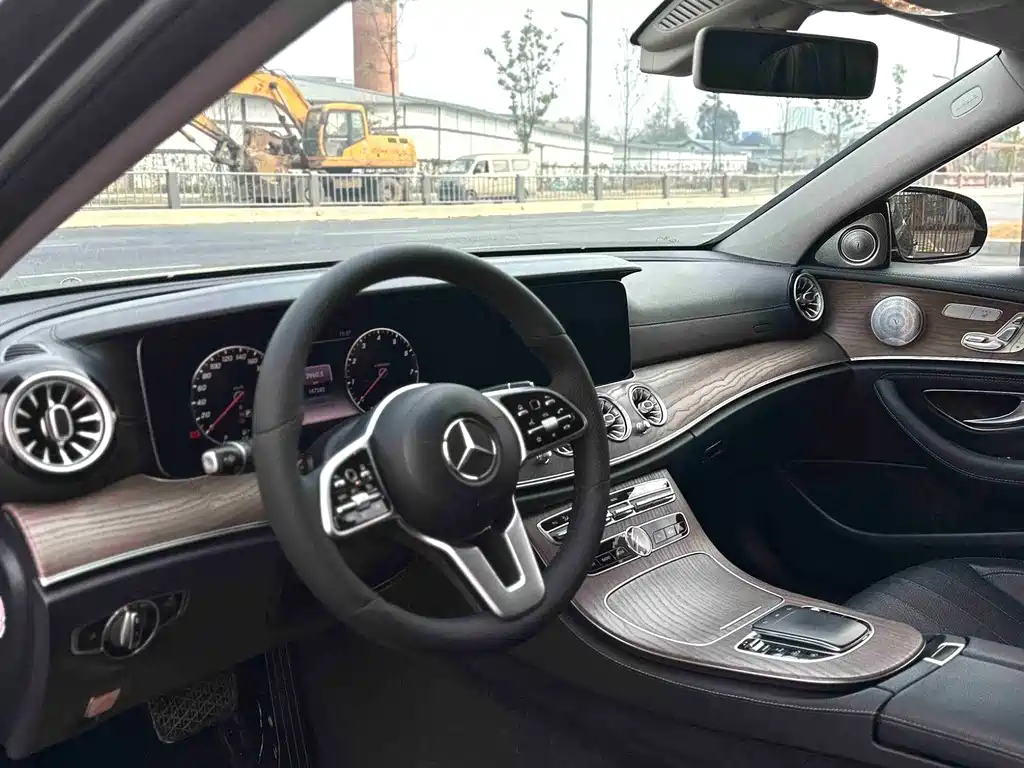 Mercedes-Benz E-Class 2018