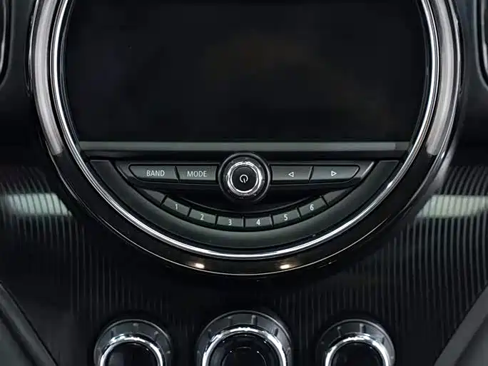 MINI Countryman 2019 — фото 15