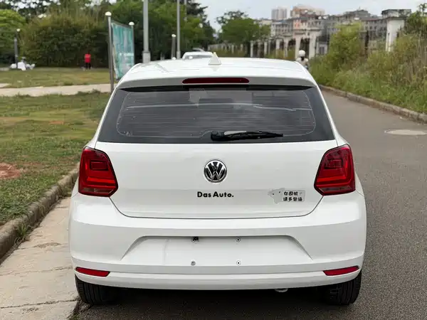 Volkswagen Polo 2016