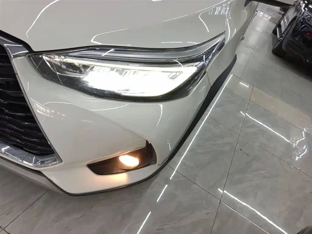 Toyota Yaris L 2023 — фото 24