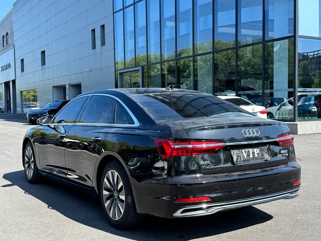 Audi A6L 2024 — фото 26