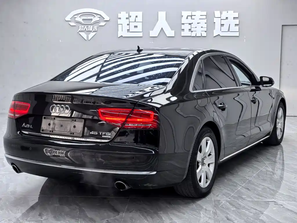Audi A8 2014 — фото 13