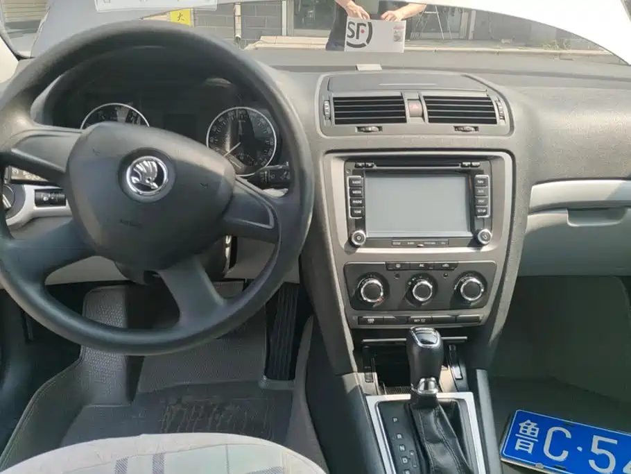 Skoda Octavia 2014 — фото 12