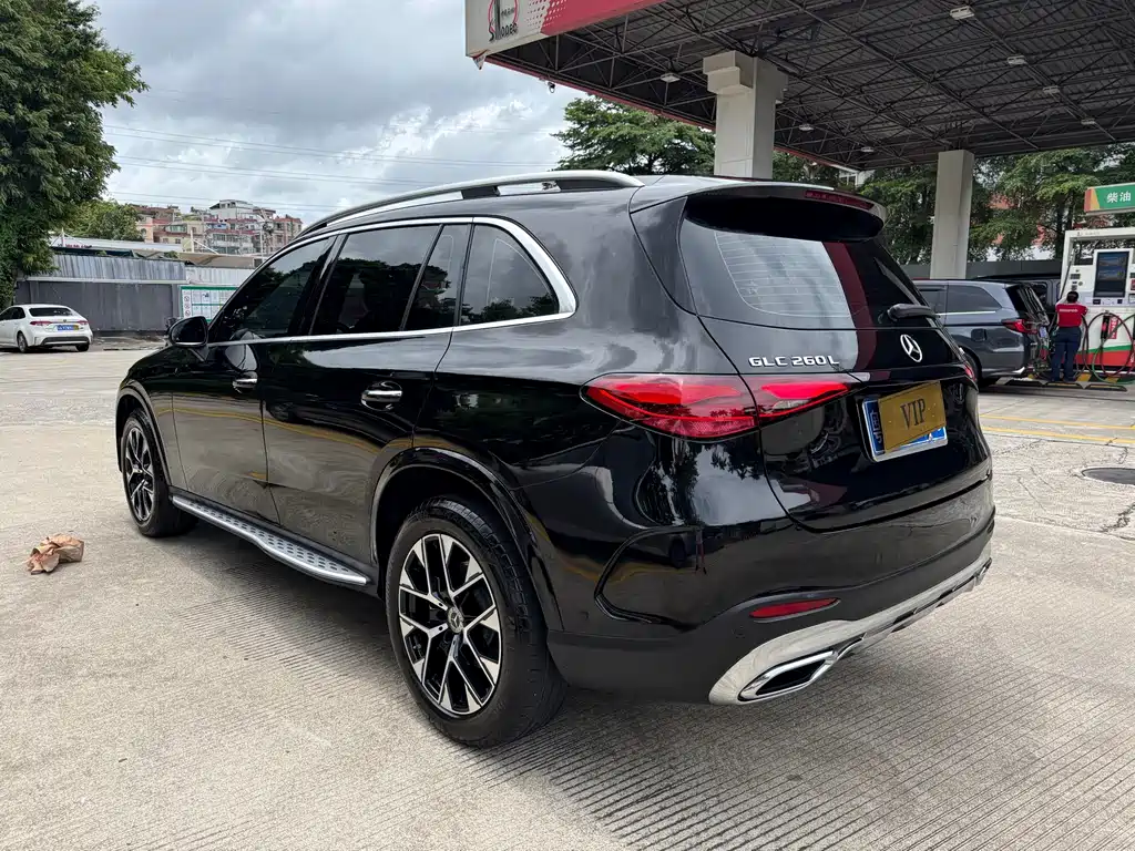 Mercedes-Benz GLC 2023
