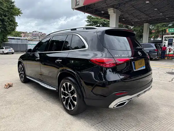 Mercedes-Benz GLC 2023