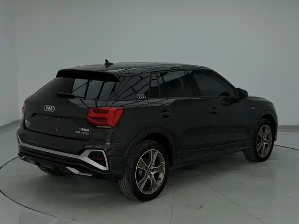 Audi Q2L 2022