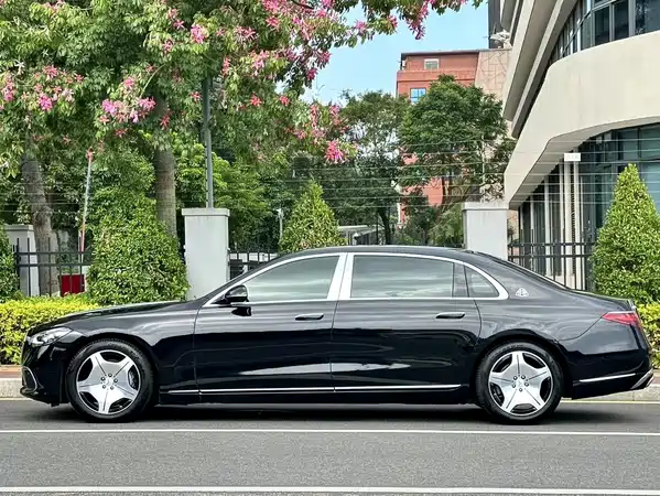 Mercedes-Benz Maybach S-Class 2023
