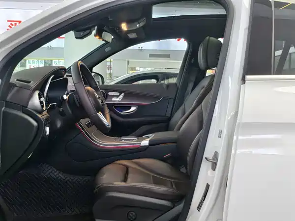 Mercedes-Benz GLC 2023