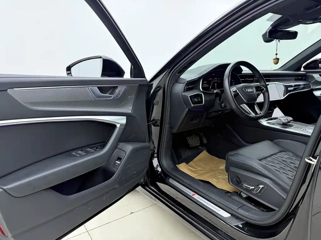 Audi A6L 2025