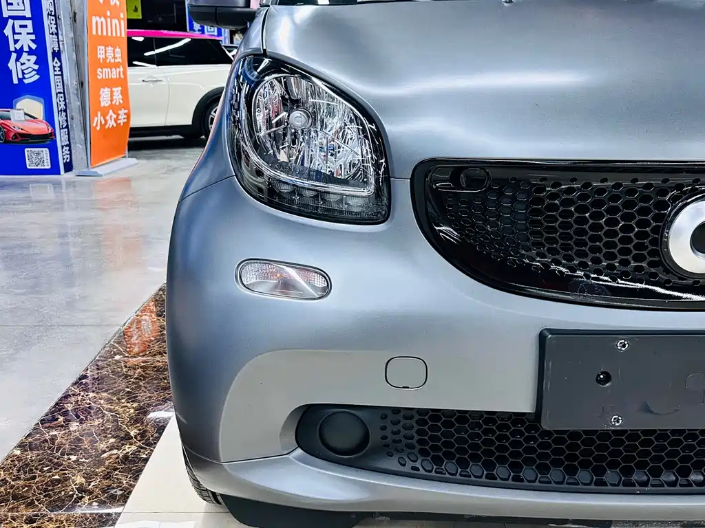 smart Fortwo 2018 — фото 10