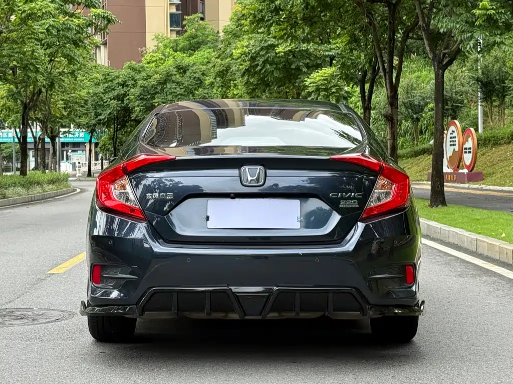 Honda Civic 2018 — фото 4