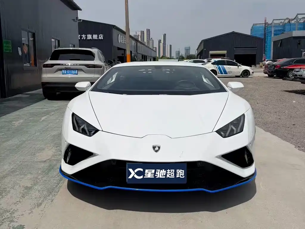 Lamborghini Huracán 2021