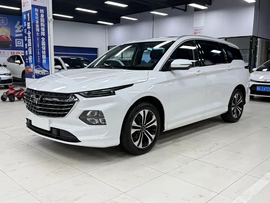 Wuling Victory 2021 — фото 1