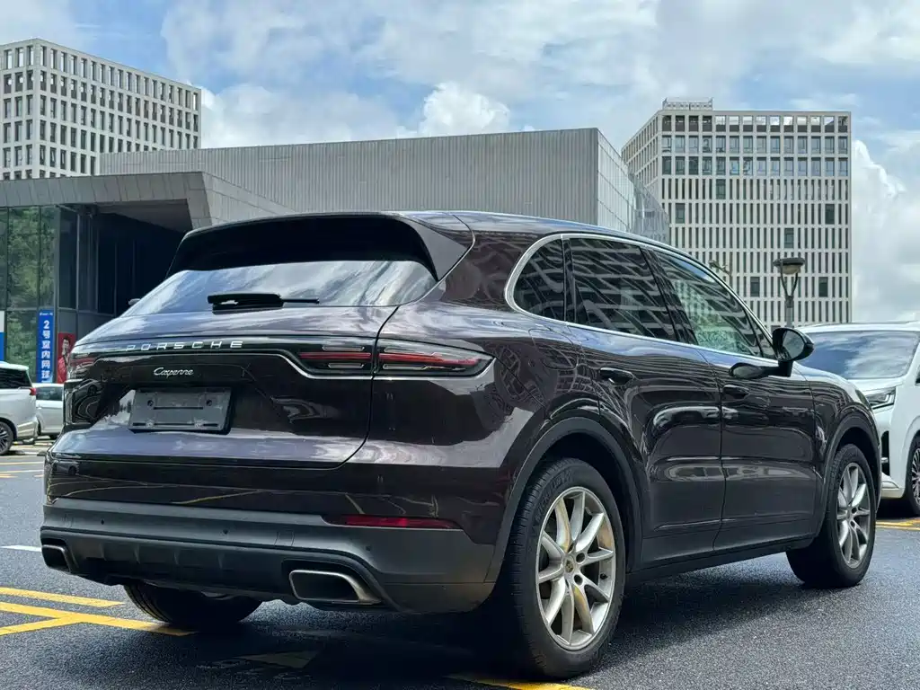 Porsche Cayenne 2019 — фото 6