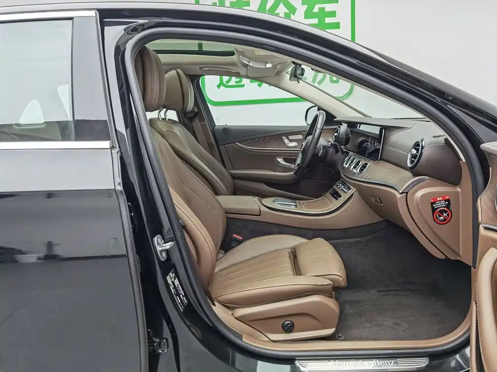 Mercedes-Benz E-Class 2022 — фото 23