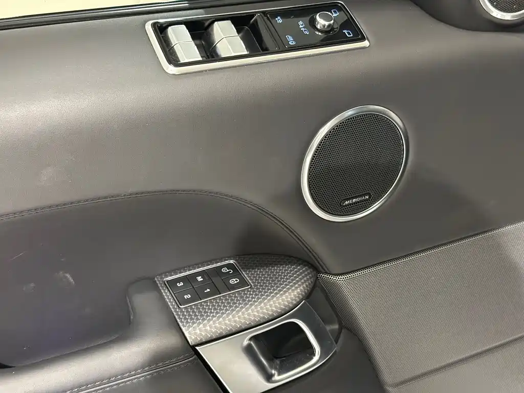 Land Rover Sport 2022 — фото 12