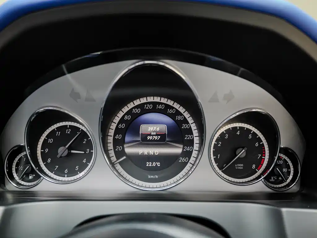 Mercedes-Benz E-Class 2014 — фото 11