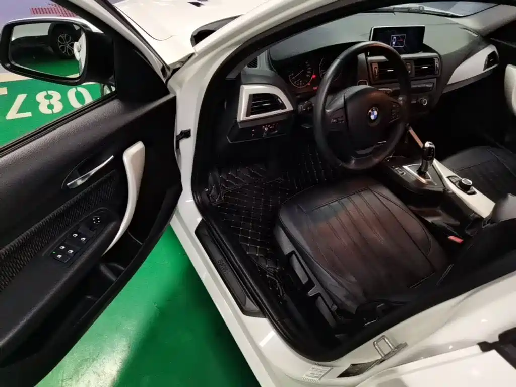 BMW 1 Series 2015 — фото 16