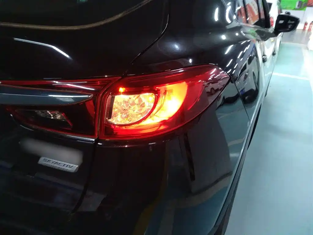 Mazda CX-4 2018 — фото 24