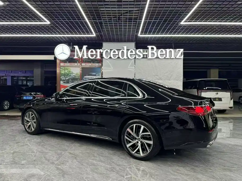 Mercedes-Benz E-Class 2024