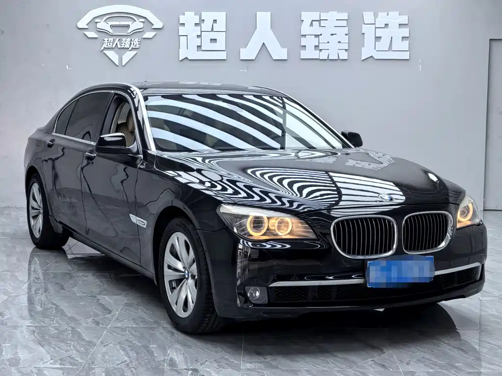BMW 7 Series 2011 — фото 2